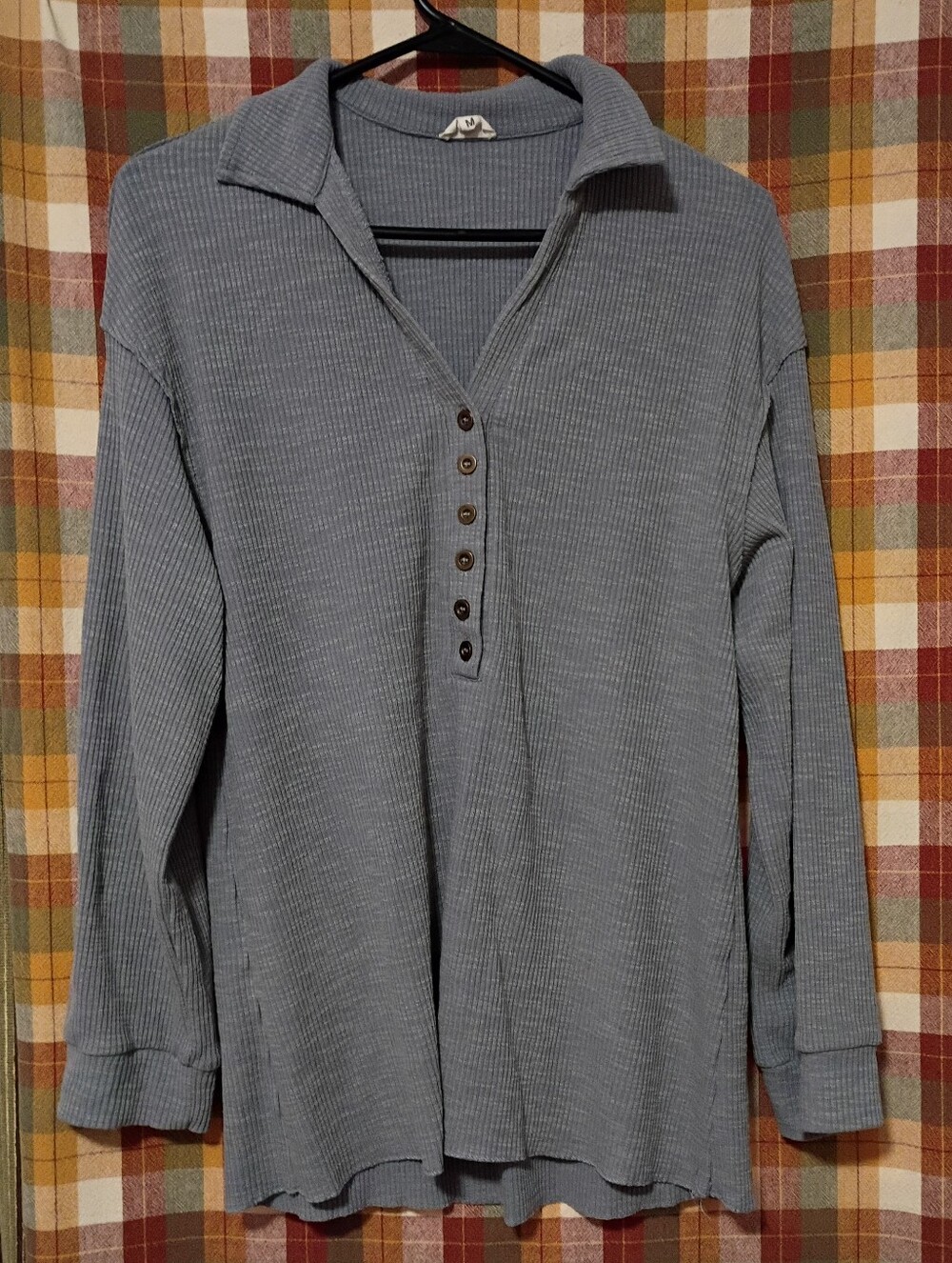POL Rib Knit Long Sleeve V-Neck Shirt - Medium
